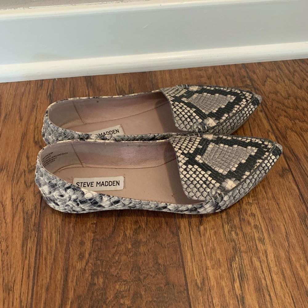 Worn Once Steve Madden Snake Pointy Flats - image 4